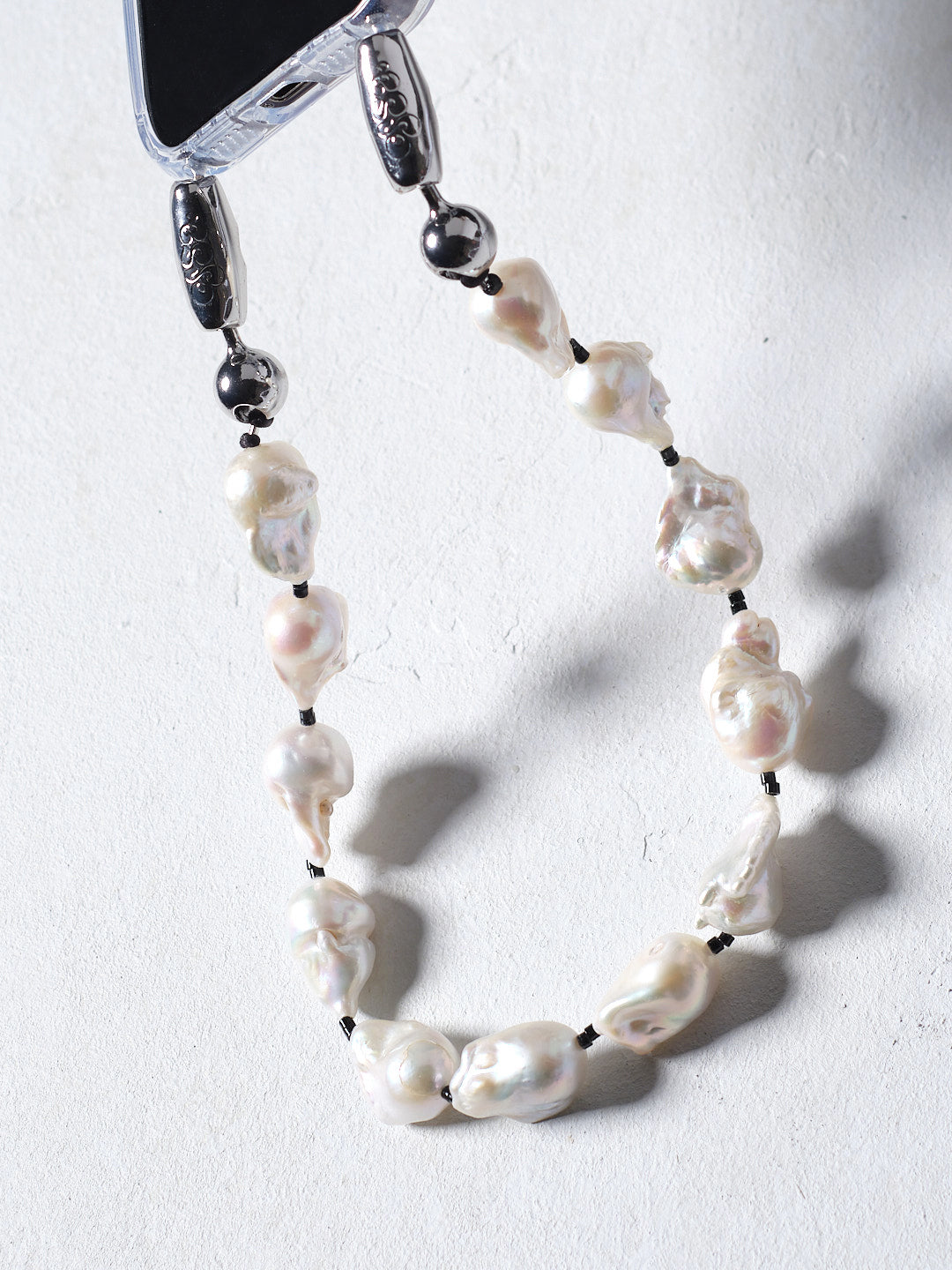 Baroque Pearl Wristlet